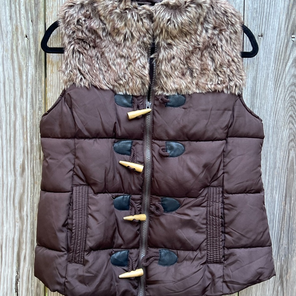 Ruff Hewn Faux Fur Full Zip with toggle buttons Puffer Vest sz Small - Picture 2 of 9